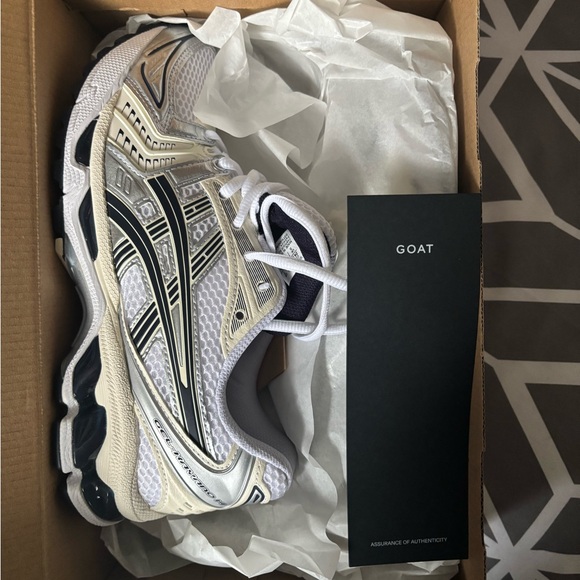 Asics Women's Sneakers - Silver and Black